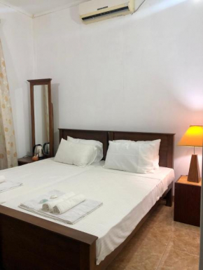 Ruwini Bungalow and Hostel